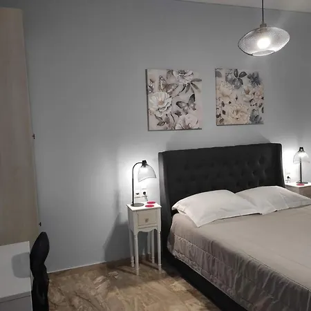 Iris By Amanakis Family 赫索尼索斯