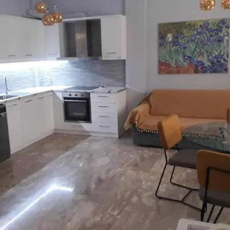 Iris By Amanakis Family