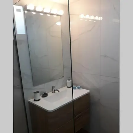 Iris By Amanakis Family