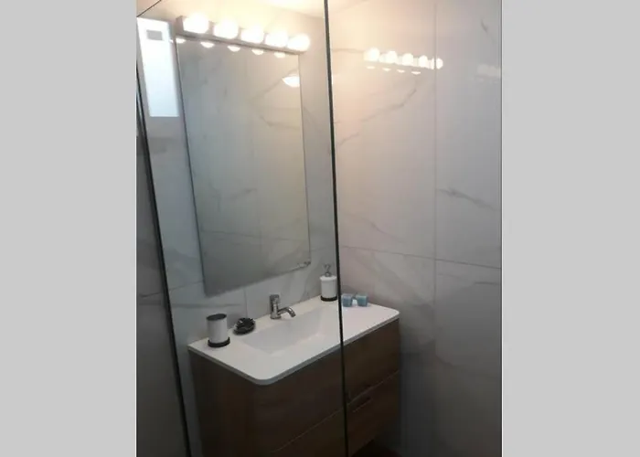 Iris By Amanakis Family